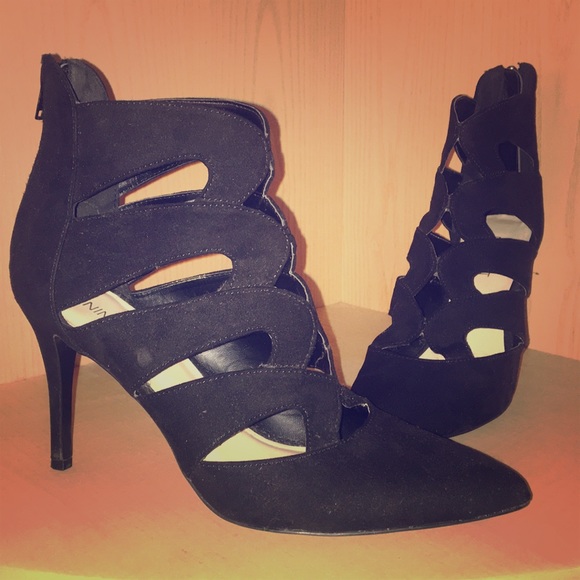 Nine West Shoes - Black Pointed Toe Heels